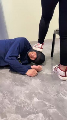 图片[3]_套路直播视频【彼岸花S】重度训练运动鞋踩踏刑虐 bf26262_HD绳艺资源