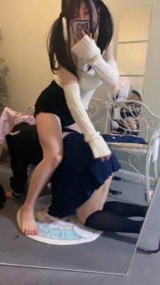 图片[3]_套路直播视频【绿子】开发闺蜜当慕/闻舔白丝裸足/耳光浓痰 bf26203_HD绳艺资源