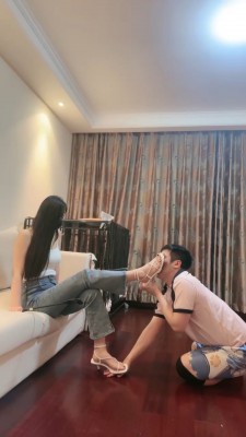 图片[2]_套路直播视频【桃幼幼】反绑艺术训练踩踏/骑马/洗脚水窒息 bf26361_HD绳艺资源