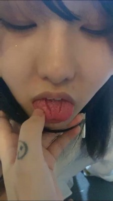 图片[8]_套路直播视频【绿子】开发萝莉闺蜜-舔白丝/高跟踩/转胯口水洗脸【完整版】bf26357_HD绳艺资源