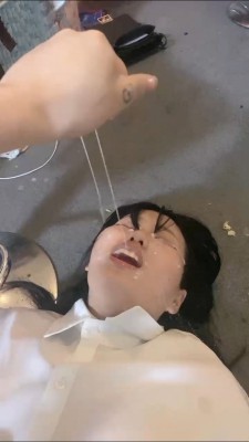 图片[11]_套路直播视频【绿子】开发萝莉闺蜜-舔白丝/高跟踩/转胯口水洗脸【完整版】bf26357_HD绳艺资源