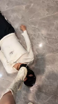 图片[7]_套路直播视频【伊妮】长靴高难度挑战踢打/抹芥末鞋油清理鞋子【完整版】 bf26266_HD绳艺资源