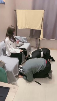 图片[3]_套路直播视频【晚晚公主】训练轮流转胯/全体重踩/舔脏鞋底【完整版】bf26193_HD绳艺资源