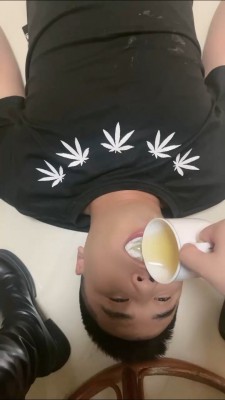 图片[4]_套路直播视频【诺诺子】舔脏靴子-圣水洗棉袜-全体重踩踏 bf26426_HD绳艺资源