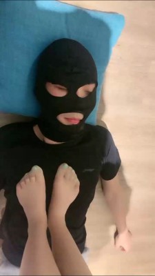 图片[4]_套路直播视频【伊伊】小白鞋女神胯下辱-肉丝捂狗-骑马闻鞋子 bf26323_HD绳艺资源