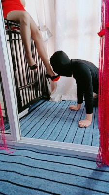 套路直播视频【bibi团】高跟疯狂插嘴-舔闻黑丝玉足 bf26309_HD绳艺资源