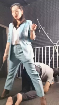 图片[2]_套路直播视频【冷御绳艺导师】圈养犬化双狗-高跟黑丝踩虐 bf26196_HD绳艺资源