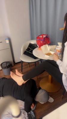 图片[3]_套路直播视频【暴躁小溪】骑马人肉坐垫/喝圣水/鞋踩喂食 bf26215_HD绳艺资源