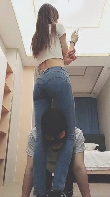 套路直播视频【美娜格格】高帮帆布鞋白棉袜辱狗/喝圣水/转胯 bf26382_HD绳艺资源