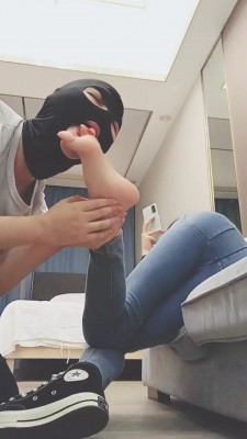 图片[4]_套路直播视频【美娜格格】高帮帆布鞋白棉袜辱狗/喝圣水/转胯 bf26382_HD绳艺资源