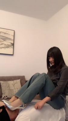 图片[7]_套路直播视频【宝爷】高跟踩踏-骑马胯下辱-吃口水-腿绞窒息 bf26369_HD绳艺资源