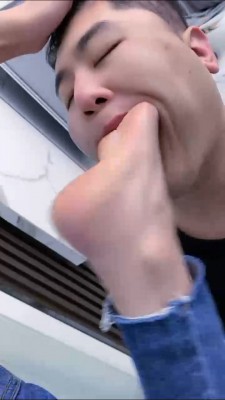 图片[3]_套路直播视频【麋鹿银儿】白袜裸足艺术深喉/全体重踩脚垫 bf26371_HD绳艺资源