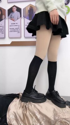 图片[4]_套路直播视频【狗哥】兔兔S过膝袜首调狗-吃袜子 bf26368_HD绳艺资源