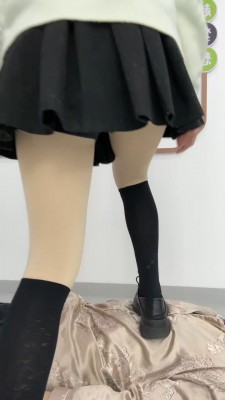 图片[5]_套路直播视频【狗哥】兔兔S过膝袜首调狗-吃袜子 bf26368_HD绳艺资源