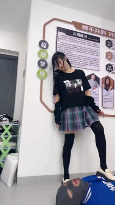 图片[3]_套路直播视频【狗哥】过膝袜S全体重踩踏-骑马转胯-臭脚捂脸 bf26421_HD绳艺资源