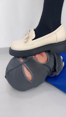 图片[4]_套路直播视频【狗哥】过膝袜S全体重踩踏-骑马转胯-臭脚捂脸 bf26421_HD绳艺资源