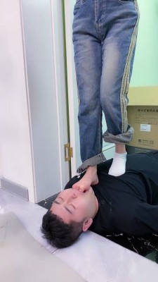 图片[7]_套路直播视频【麋鹿银儿】白棉袜脚重度踩踏/深喉脚耳光/骑马溜双狗 bf26416_HD绳艺资源