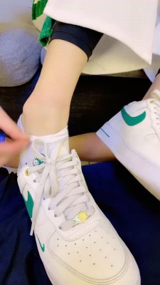 图片[3]_套路直播视频【冷鸢大大】运动鞋白棉袜踩踏-重度踢踹-棒子训练 bf26419_HD绳艺资源