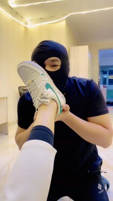 图片[6]_套路直播视频【冷鸢大大】运动鞋白棉袜踩踏-重度踢踹-棒子训练 bf26419_HD绳艺资源