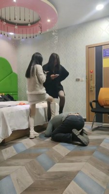 套路直播视频【最抗揍M】双S精神小妹暴打爆踹 bf26336_HD绳艺资源