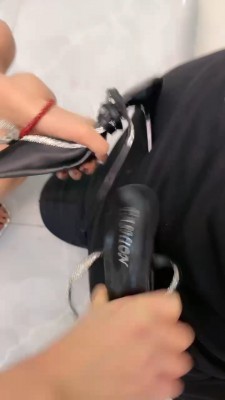 图片[16]_套路直播视频【一一S】开发新模特S-超强刷鞋底强迫吃/脏水压头窒息 bf26353_HD绳艺资源