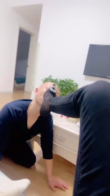 图片[2]_套路直播视频【霸主S】虐老狗-黑丝捂狗-全体重踩踏-吃口水-骑脖子 bf26355_HD绳艺资源