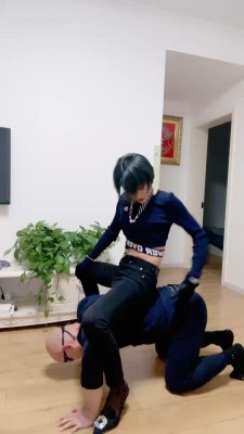 图片[4]_套路直播视频【霸主S】虐老狗-黑丝捂狗-全体重踩踏-吃口水-骑脖子 bf26355_HD绳艺资源