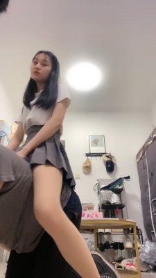 图片[8]_套路直播视频【艾莉】情侣主直接绿-高跟踩踏/骑马/竖中指羞辱/丝袜脚捂脸 bf26284_HD绳艺资源