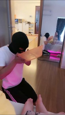 图片[3]_套路直播视频【奈奈生】清晨伺候起床-喝洗脚水-骑马喝晨尿 bf26317_HD绳艺资源