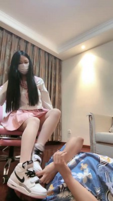 图片[9]_套路直播视频【桃幼幼】萝莉主手脚并用抽耳光/运动鞋踩狗脸 bf26234_HD绳艺资源