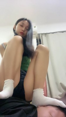 图片[5]_套路直播视频【艾莉】运动鞋白棉袜踩踏/臭脚捂脸窒息 bf26242_HD绳艺资源