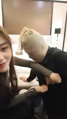 图片[2]_套路直播视频【初恋】车模S小白鞋裸足虐-虐乳恋足 bf26279_HD绳艺资源