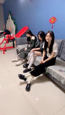 套路直播视频【精神小妹】精彩-3S-花臂素人首调-踩踏骑马转胯闻袜 bf26261_HD绳艺资源