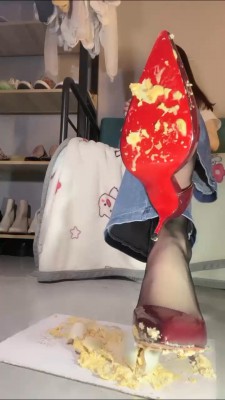 图片[4]_套路直播视频【万一】情侣主第一视角羞辱-踩食物 bf26252_HD绳艺资源