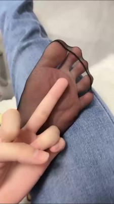 图片[8]_套路直播视频【万一】情侣主第一视角羞辱-踩食物 bf26252_HD绳艺资源