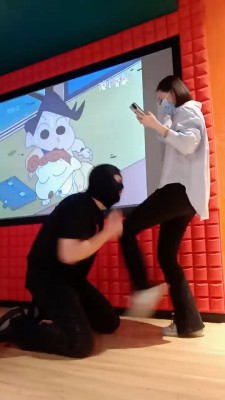 套路直播视频【Q月】运动鞋重度艺术连环提档 bf26197_HD绳艺资源