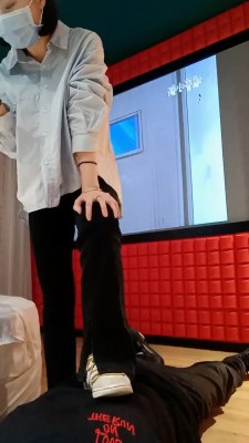 图片[3]_套路直播视频【Q月】运动鞋重度艺术连环提档 bf26197_HD绳艺资源