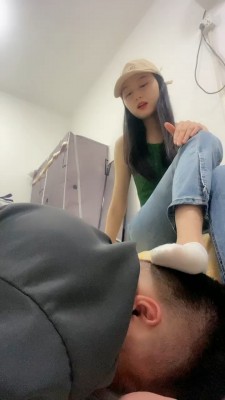 图片[3]_套路直播视频【艾莉】剧情-挑战下贱快递员-吃白袜/舔脏鞋/裸足深喉 bf26195_HD绳艺资源