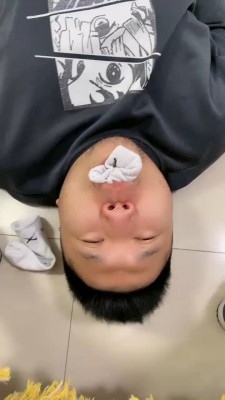 图片[6]_套路直播视频【艾莉】剧情-挑战下贱快递员-吃白袜/舔脏鞋/裸足深喉 bf26195_HD绳艺资源