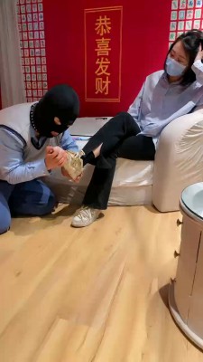 图片[2]_套路直播视频【Q月】脏老爹鞋黑棉袜辱-转胯踩踏艺术闻舔 bf26194_HD绳艺资源