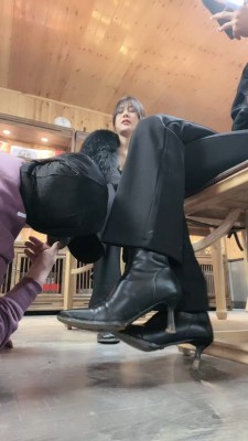 图片[2]_【沅芷大人】双S-舔满是泥巴的脏鞋底【双视角版】 bf26791_HD绳艺资源