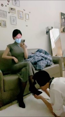 【黛樱】黑丝脚口吐酸奶脚喂食 bf26778_HD绳艺资源