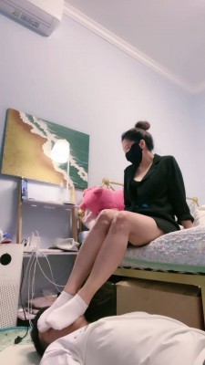 【鹿梦兮】原味白棉袜踩踏-袜子踩脸-裸足狂舔 bf26773_HD绳艺资源