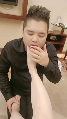 图片[9]_【御神】艺术小白鞋白丝提档/踩踏闻臭鞋臭袜 bf26770_HD绳艺资源