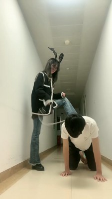 图片[4]_【暴躁小溪】艺校女神胯下辱狗转胯【双视角版】 bf26765_HD绳艺资源