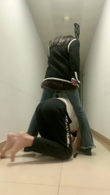 图片[6]_【暴躁小溪】艺校女神胯下辱狗转胯【双视角版】 bf26765_HD绳艺资源