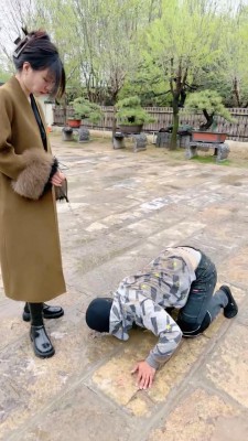 图片[9]_【宸宸】双S户外遛狗-清理脏泥靴底/喝地上脏水【双视角版】bf26780_HD绳艺资源