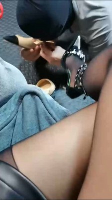 图片[3]_【冷御绳艺导师】狗嘴清理鞋子奖励圣水 bf26726_HD绳艺资源