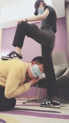 图片[4]_套路直播视频【美娜格格】运动鞋白棉袜挑战家奴【上】 bf26793_HD绳艺资源