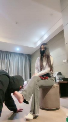 图片[8]_套路直播视频【猫神大人】人体擦鞋器-裸足狂舔-全体重踩踏 bf26795_HD绳艺资源